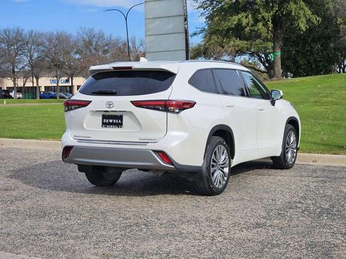 2021 Toyota Highlander Platinum