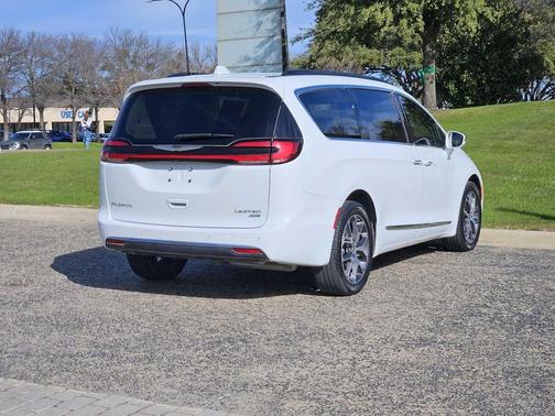 2022 Chrysler Pacifica Limited