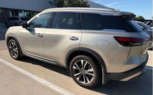 Warm Titanium 2025 INFINITI QX60 Luxe