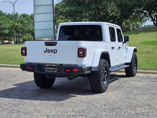 Bright White Clearcoat 2021 Jeep Gladiator Rubicon