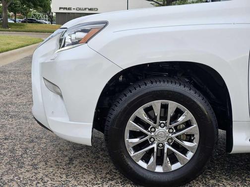 Starfire Pearl 2019 Lexus GX 460 Luxury