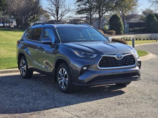 2023 Toyota Highlander Hybrid XLE