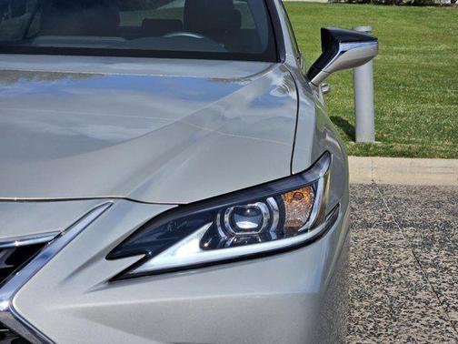 2023 Lexus ES 350 Base