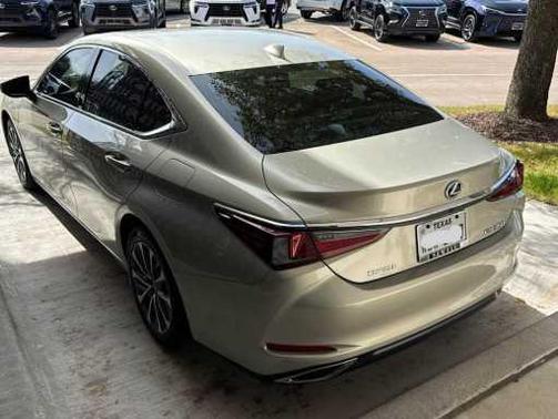 2023 Lexus ES 350 Base
