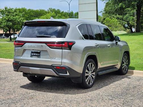 2022 Lexus LX 600 Luxury