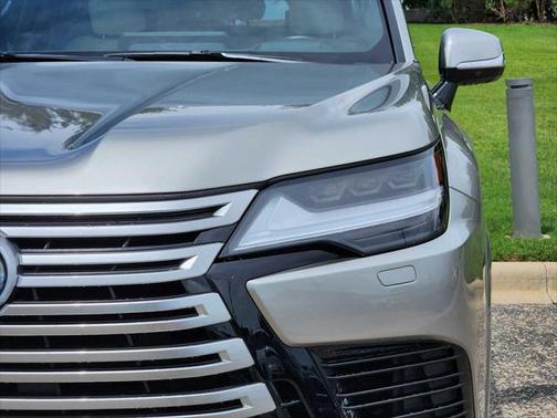 2022 Lexus LX 600 Luxury
