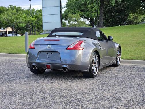 2016 Nissan 370Z Touring Sport