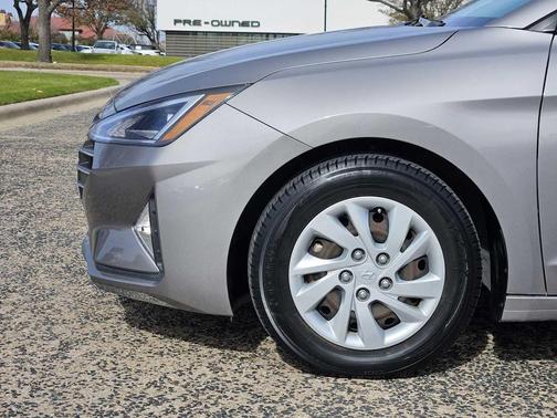 2020 Hyundai ELANTRA SE