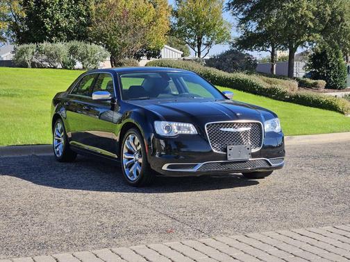 2018 Chrysler 300 Touring