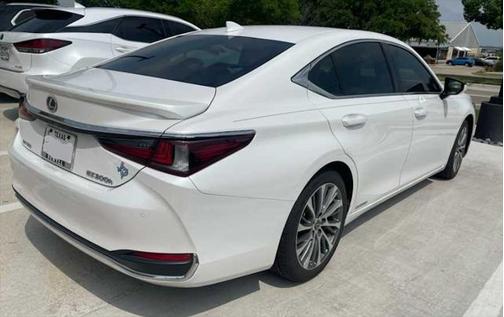 2021 Lexus ES 300h Base