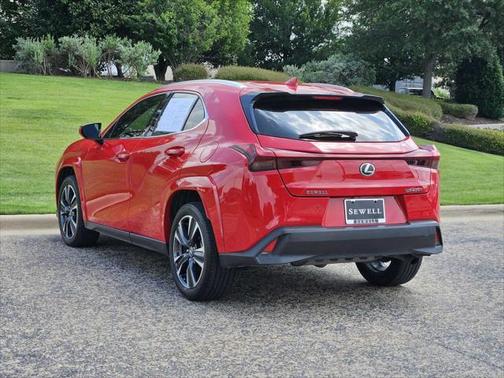 2023 Lexus UX 250h Base