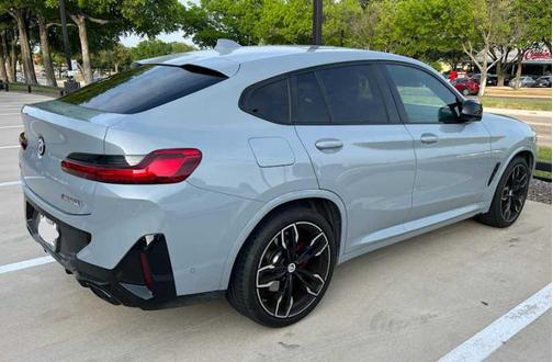 Brooklyn Grey Metallic 2023 BMW X4 M40i