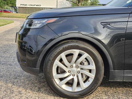 Santorini Black Metallic 2020 Land Rover Discovery HSE