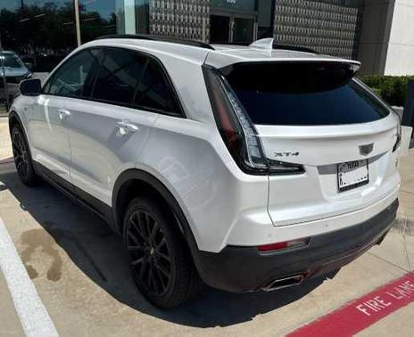 Crystal White Tricoat 2022 Cadillac XT4 Sport