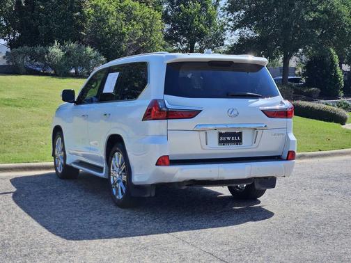 Eminent White Pearl 2018 Lexus LX 570 Base
