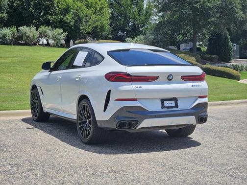 2024 BMW X6 M60i