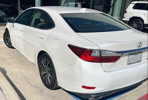 2017 Lexus ES 350 Base