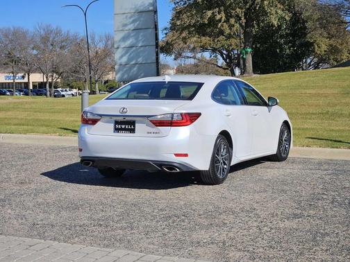 2017 Lexus ES 350 Base