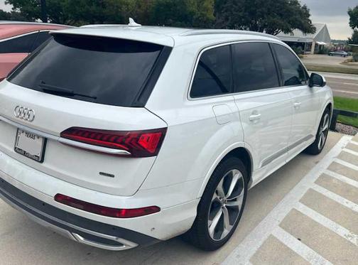 2022 Audi Q7 55 Premium Plus