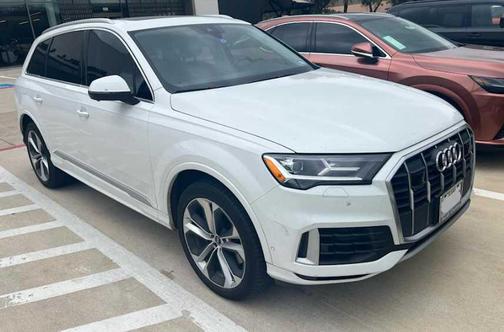 2022 Audi Q7 55 Premium Plus