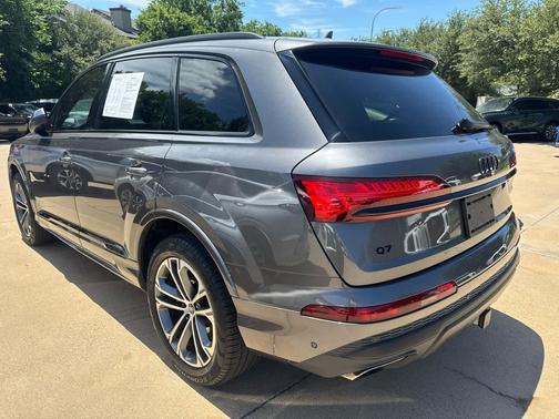 GRAY 2025 Audi Q7 45 Premium Plus