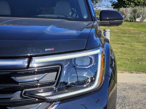 2024 Volkswagen Atlas 2.0T SEL Premium R-Line 4MOTION