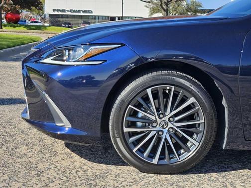 2025 Lexus ES 350 Base