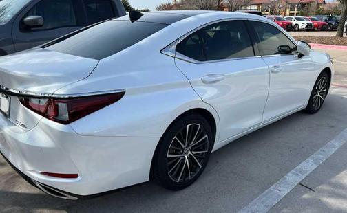 2023 Lexus ES 350 Base