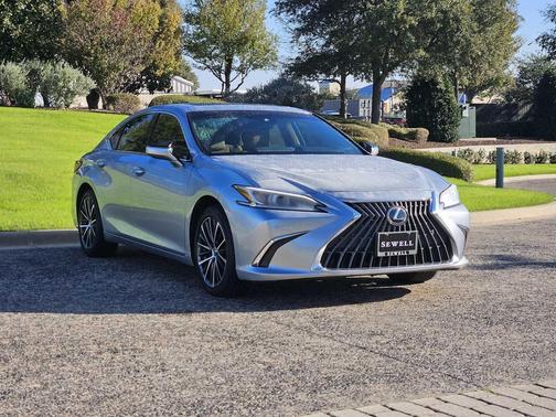 2022 Lexus ES 350 Base