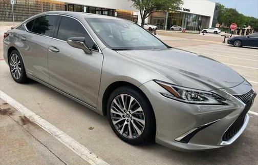 2021 Lexus ES 300h Base