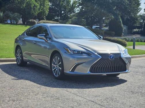 2021 Lexus ES 300h Base