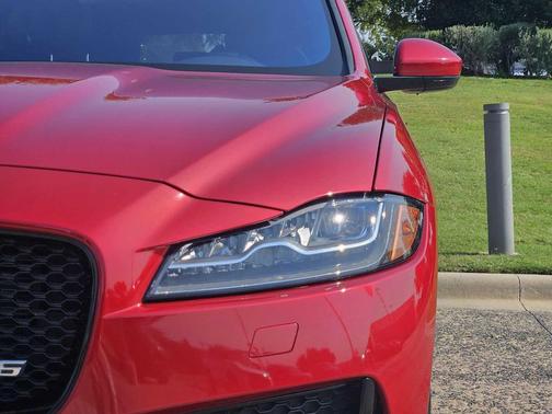 2017 Jaguar F-PACE S