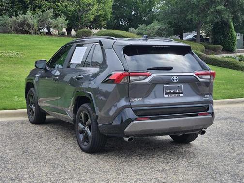 2019 Toyota RAV4 Hybrid SE