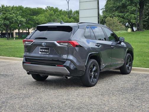 2019 Toyota RAV4 Hybrid SE