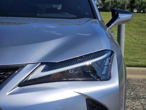 2023 Lexus UX 250h F Sport