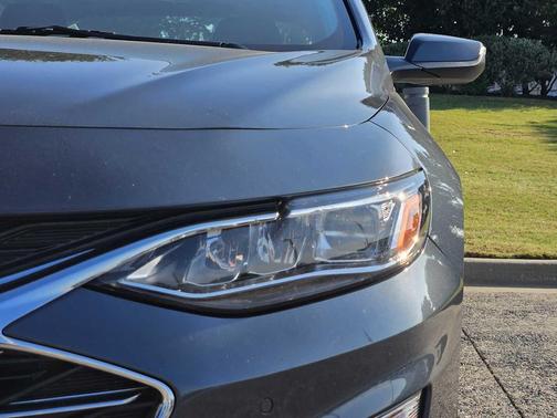 Shadow Gray Metallic 2019 Chevrolet Malibu Premier