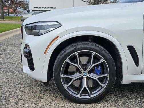 2021 BMW X5 M50i