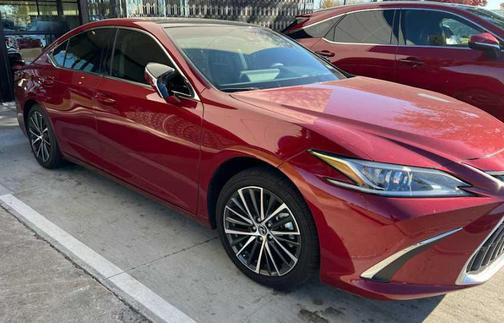 2025 Lexus ES 350 Base