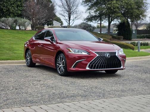 2025 Lexus ES 350 Base