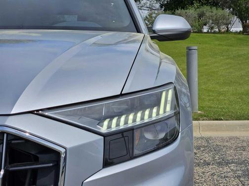 2021 Audi Q8 55 Premium Plus