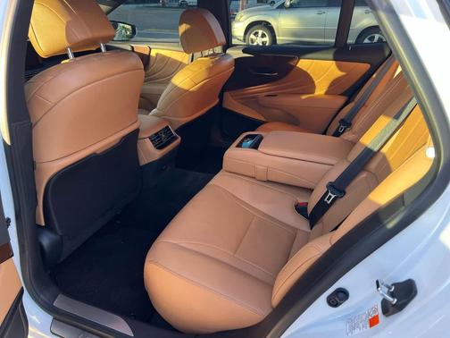 2024 Lexus LS 500 Base