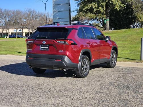 2024 Toyota RAV4 Hybrid XLE Premium