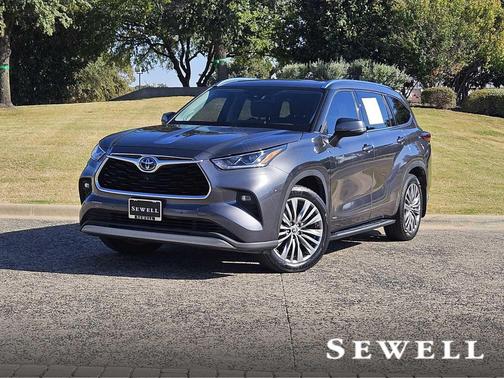 2021 Toyota Highlander Hybrid Platinum