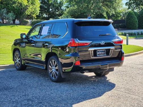 2021 Lexus LX 570 Three-Row