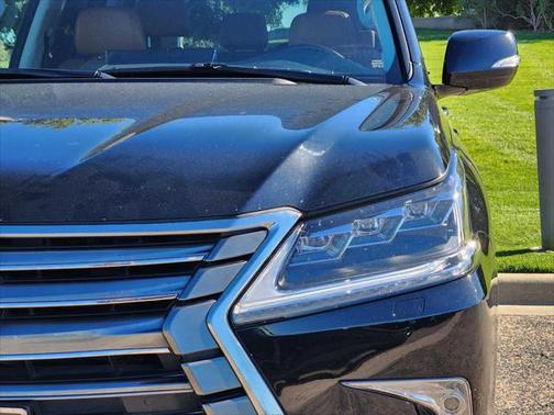 2021 Lexus LX 570 Three-Row