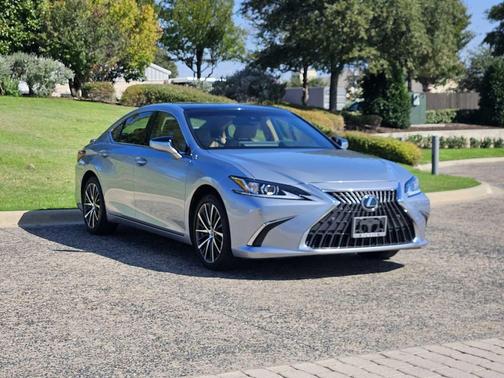 2023 Lexus ES 350 Base