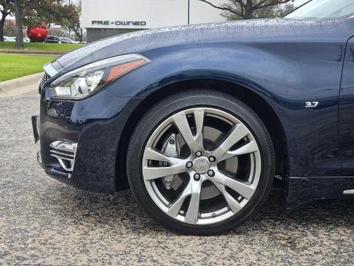 2018 INFINITI Q70L 3.7 LUXE