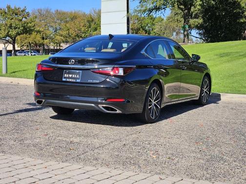 2024 Lexus ES 350 Base