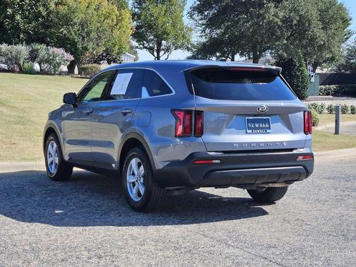 2021 Kia Sorento LX
