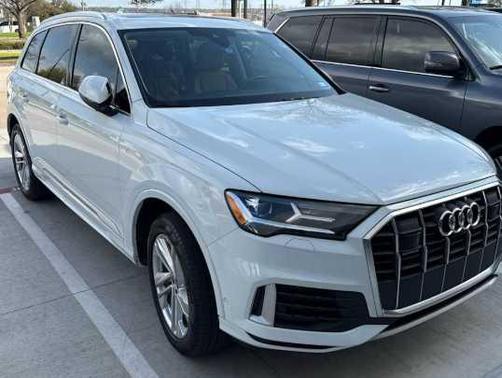 2022 Audi Q7 45 Premium Plus